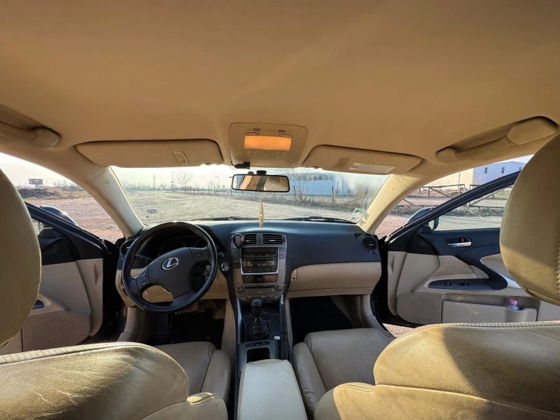 Lexus IS 220d 220d, снимка 10 - Автомобили и джипове - 52540771