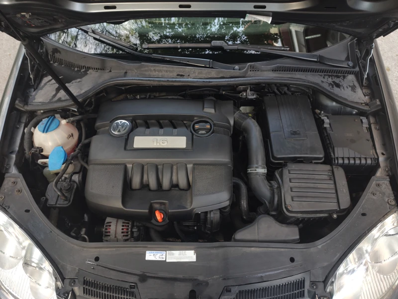 VW Jetta 1.6 102 К.С, снимка 8 - Автомобили и джипове - 53598078