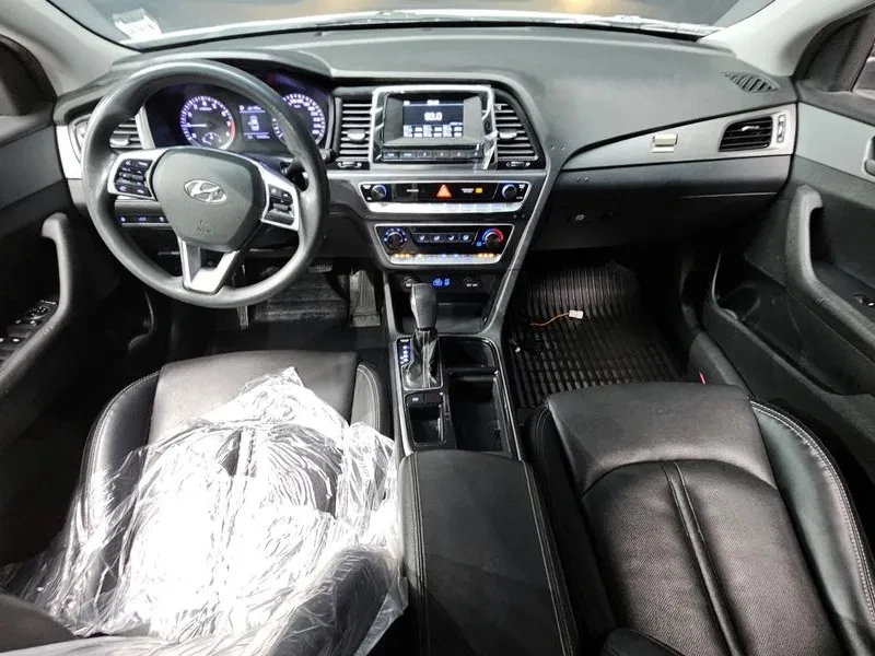 Hyundai Sonata 2.0 Style, снимка 7 - Автомобили и джипове - 53771254