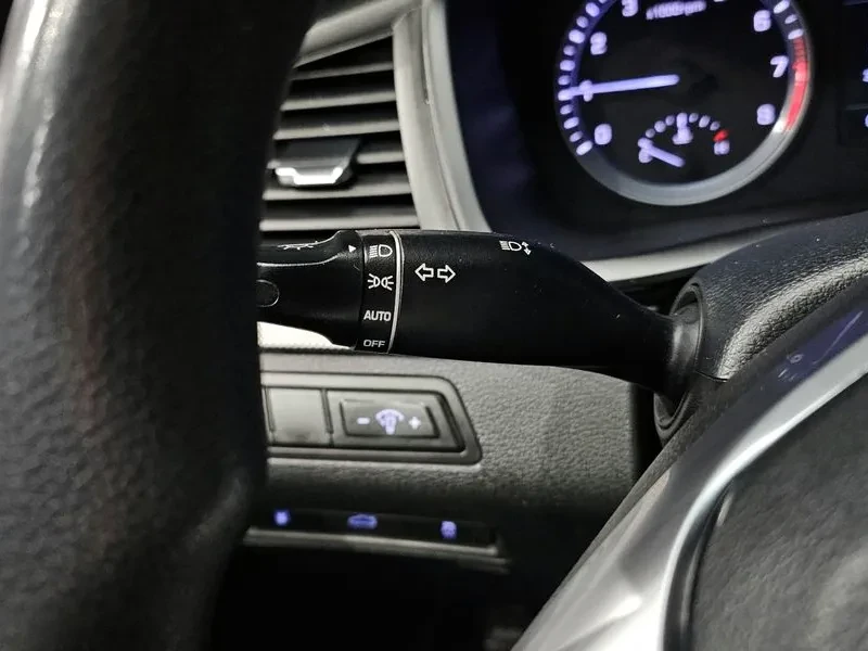 Hyundai Sonata 2.0 Style, снимка 15 - Автомобили и джипове - 53771254