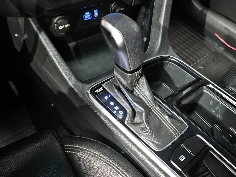 Hyundai Sonata 2.0 Style, снимка 9 - Автомобили и джипове - 53771254