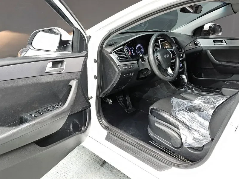 Hyundai Sonata 2.0 Style, снимка 10 - Автомобили и джипове - 53771254