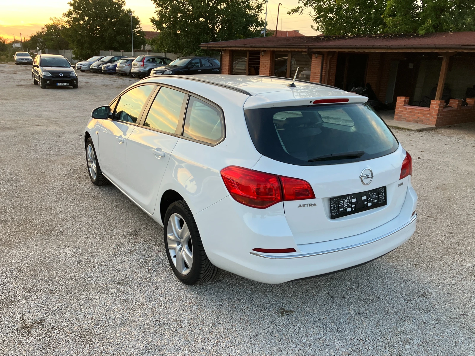 Opel Astra 1.6 CDTI - изображение 6