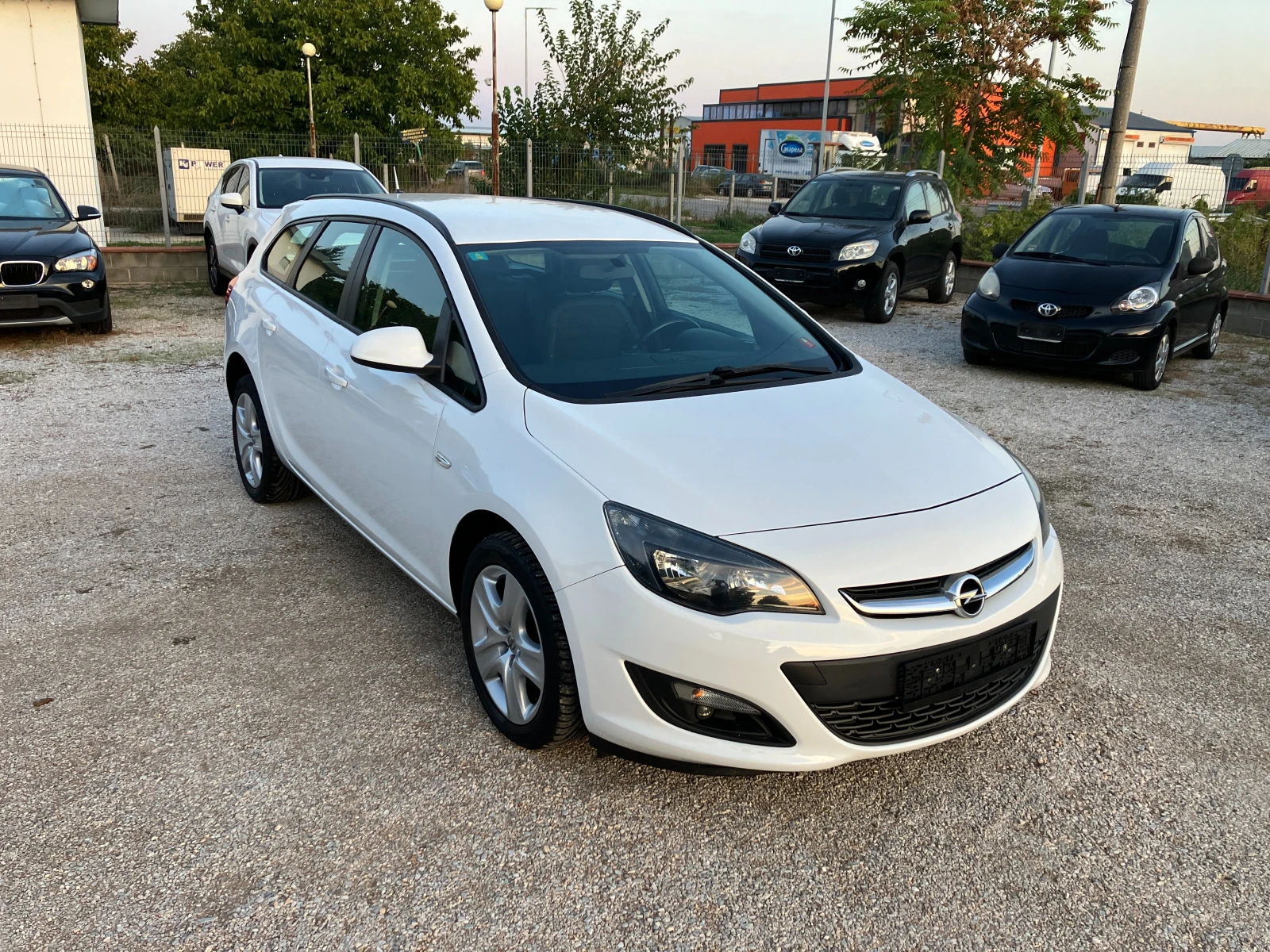 Opel Astra 1.6 CDTI - изображение 10