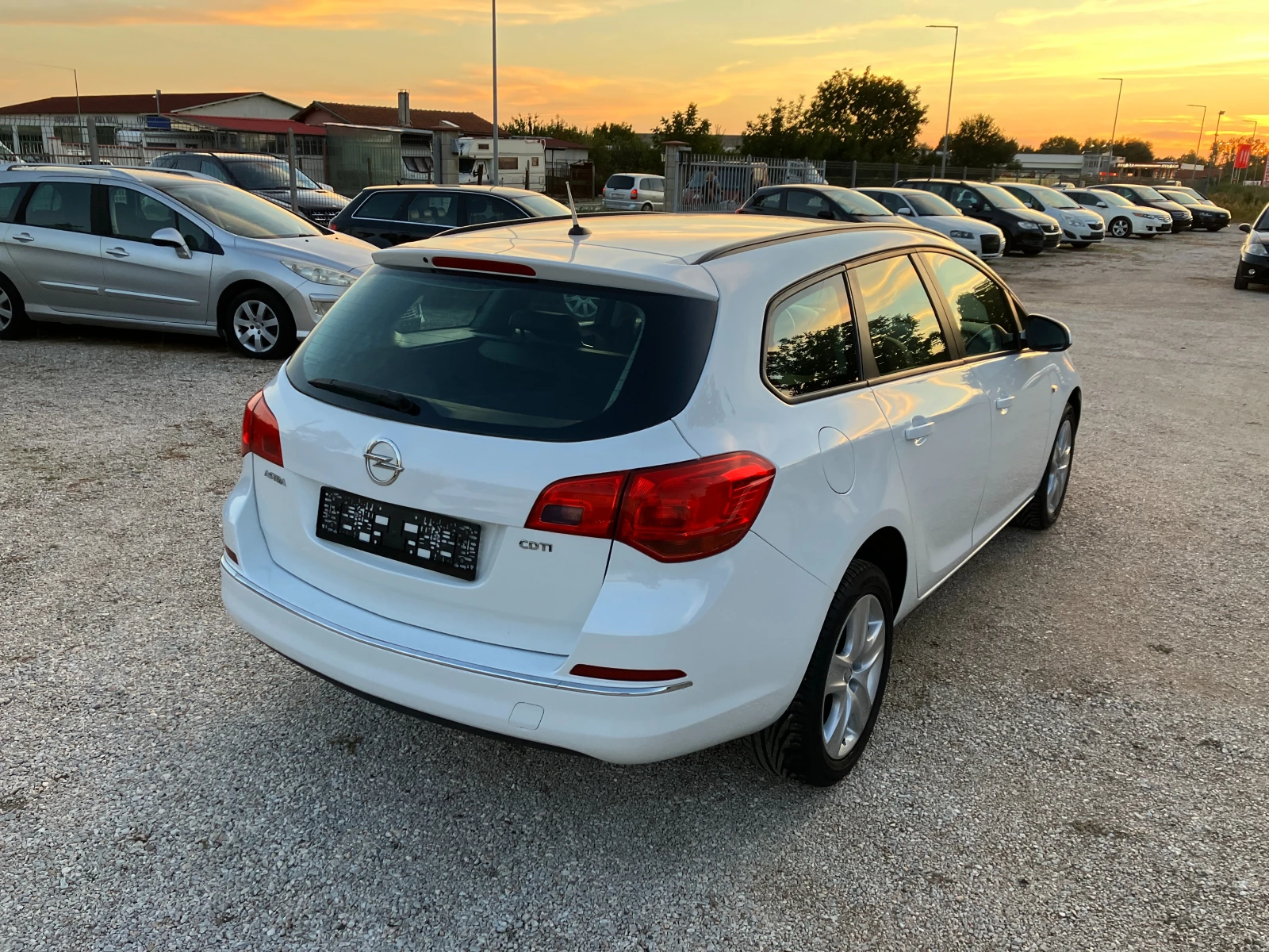 Opel Astra 1.6 CDTI - изображение 7