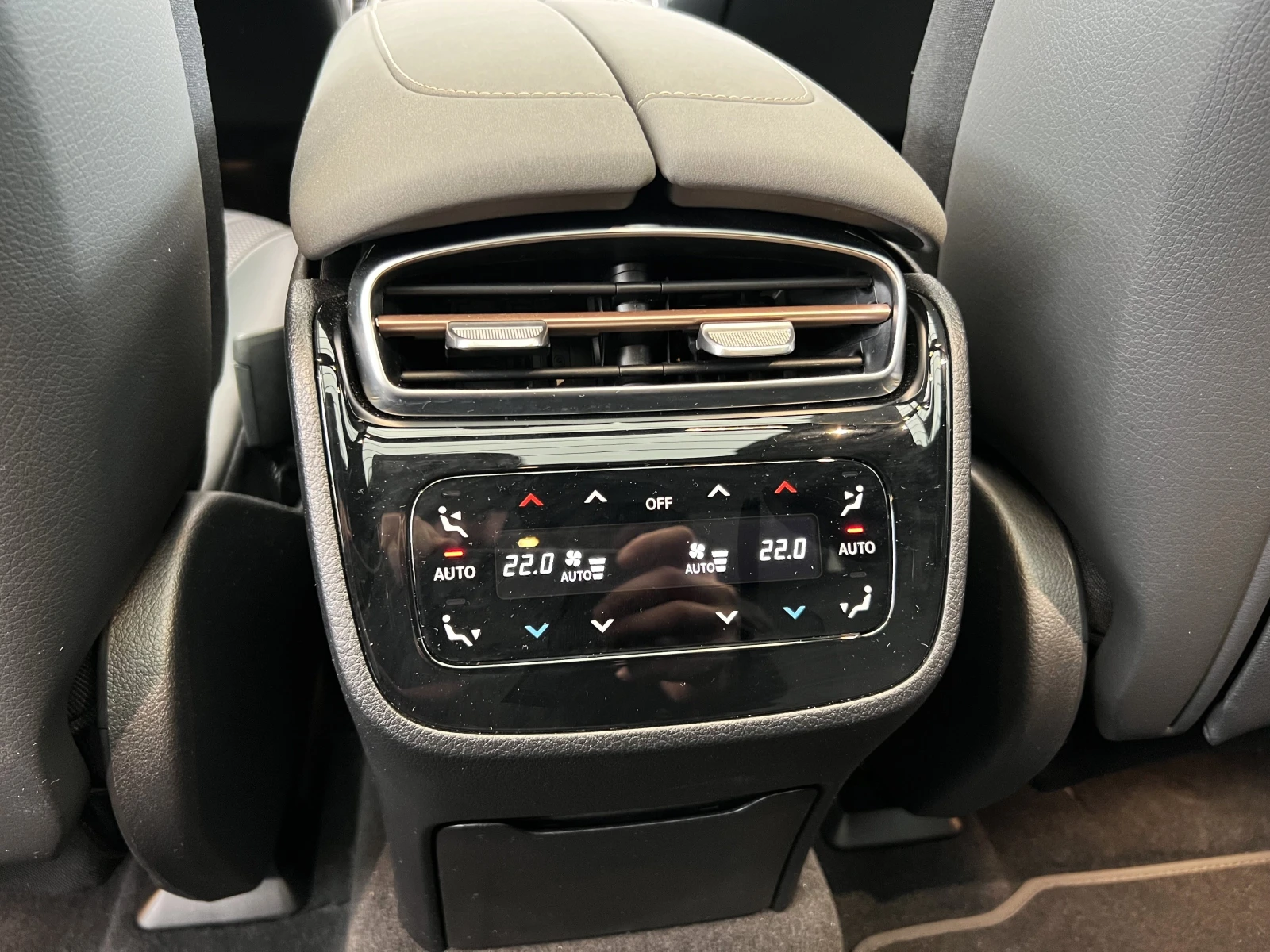 Mercedes-Benz EQS 450 SUV/AMG/4MATIC/NIGHT/PANO/BURMESTER/HEAD UP/22 | Mobile.bg   16