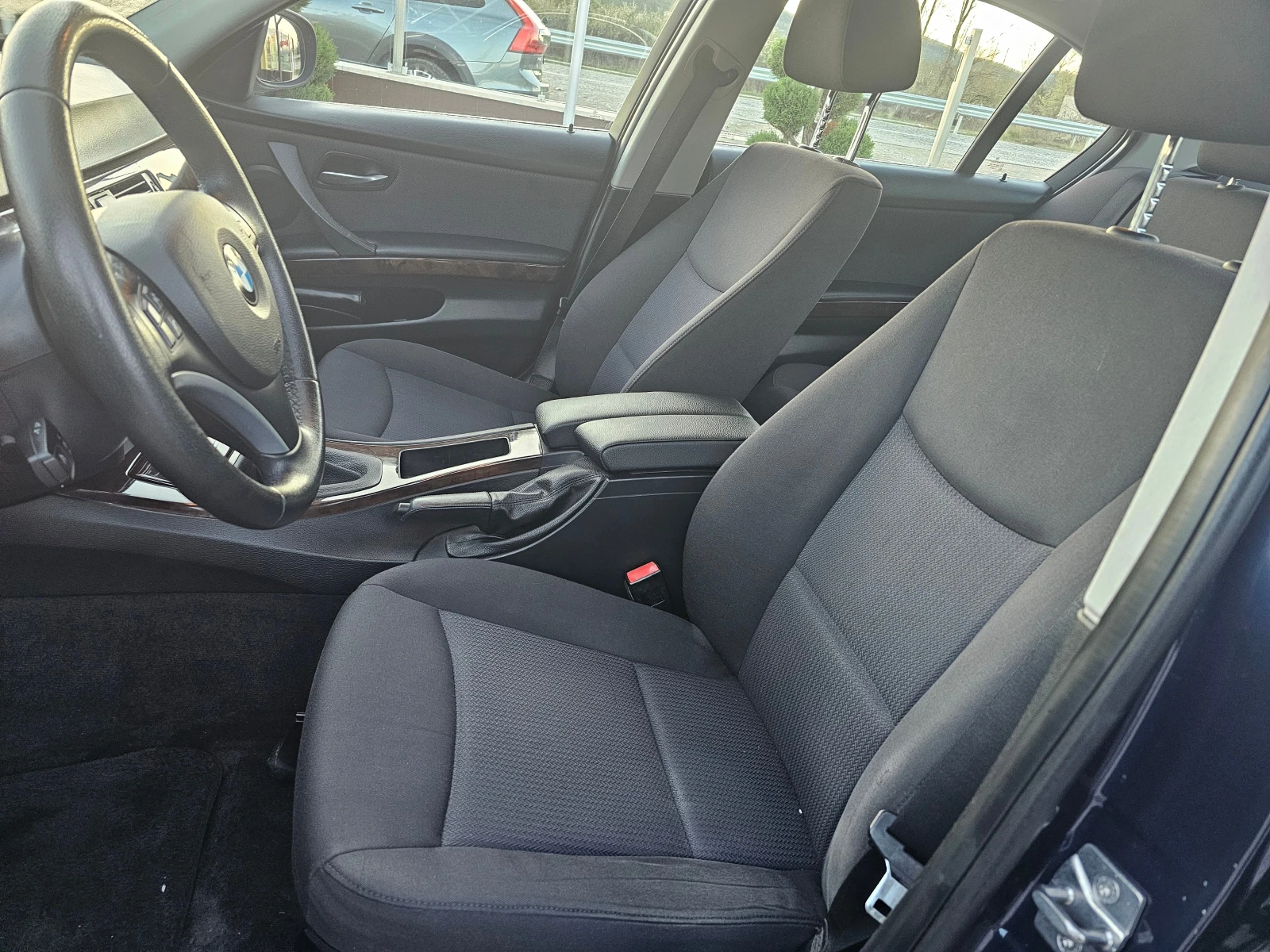 BMW 318 2.0 БЕНЗИН ! ! FACELIFT | Mobile.bg — изображение 13