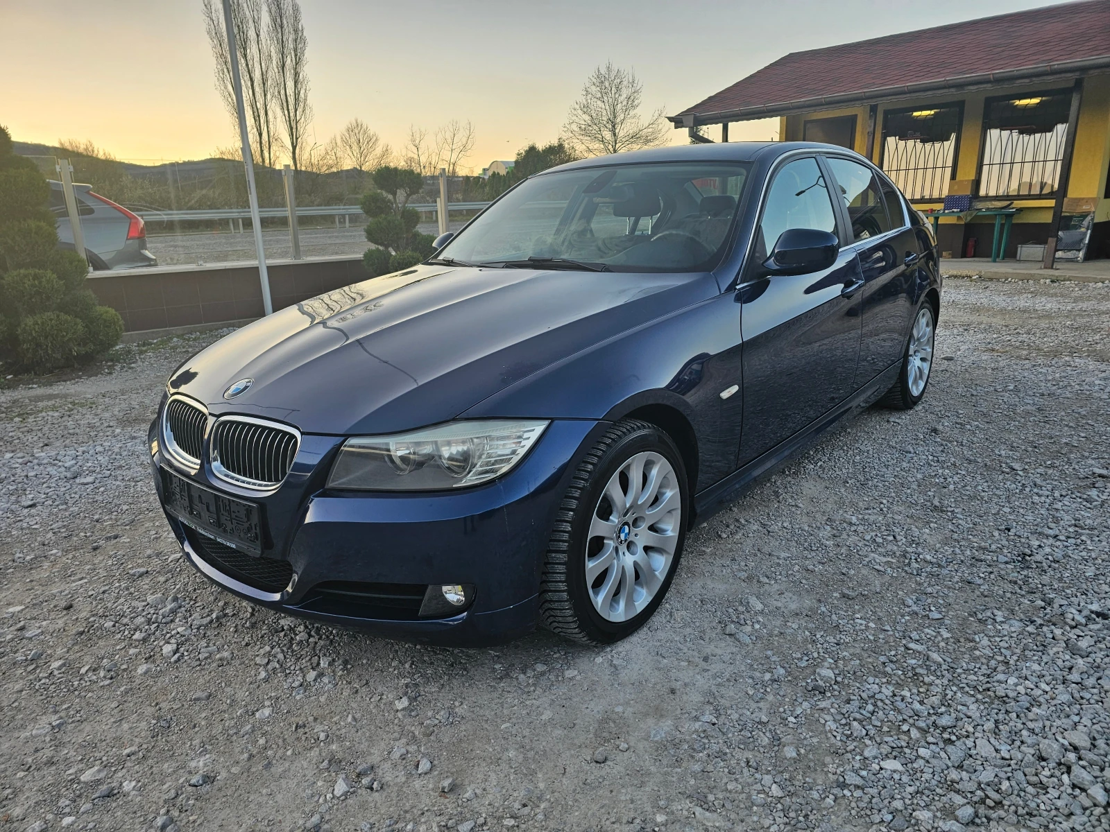 BMW 318 2.0 БЕНЗИН ! ! FACELIFT | Mobile.bg — изображение 1