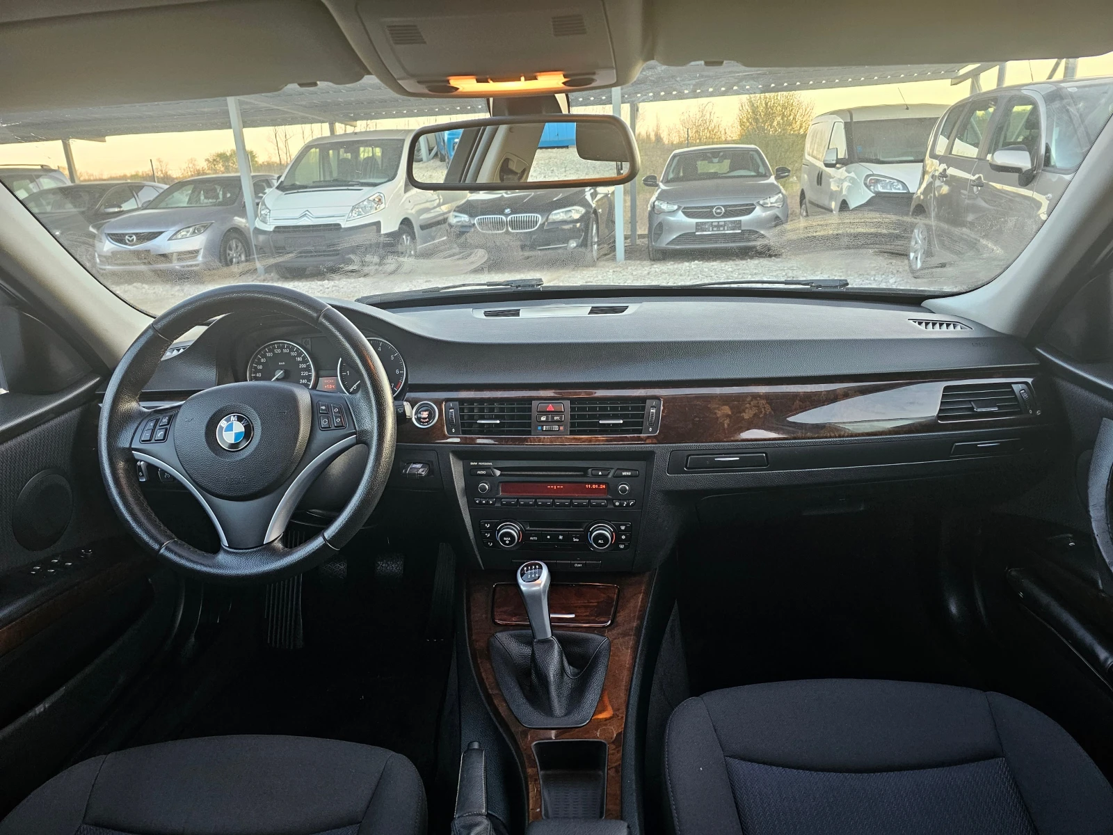 BMW 318 2.0 БЕНЗИН ! ! FACELIFT | Mobile.bg — изображение 11