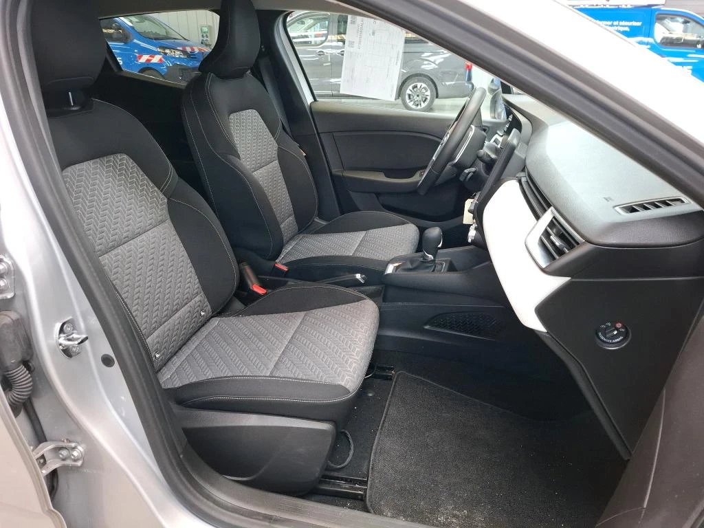 Renault Clio 1.6 E-TECH ZEN 2бр. - изображение 8