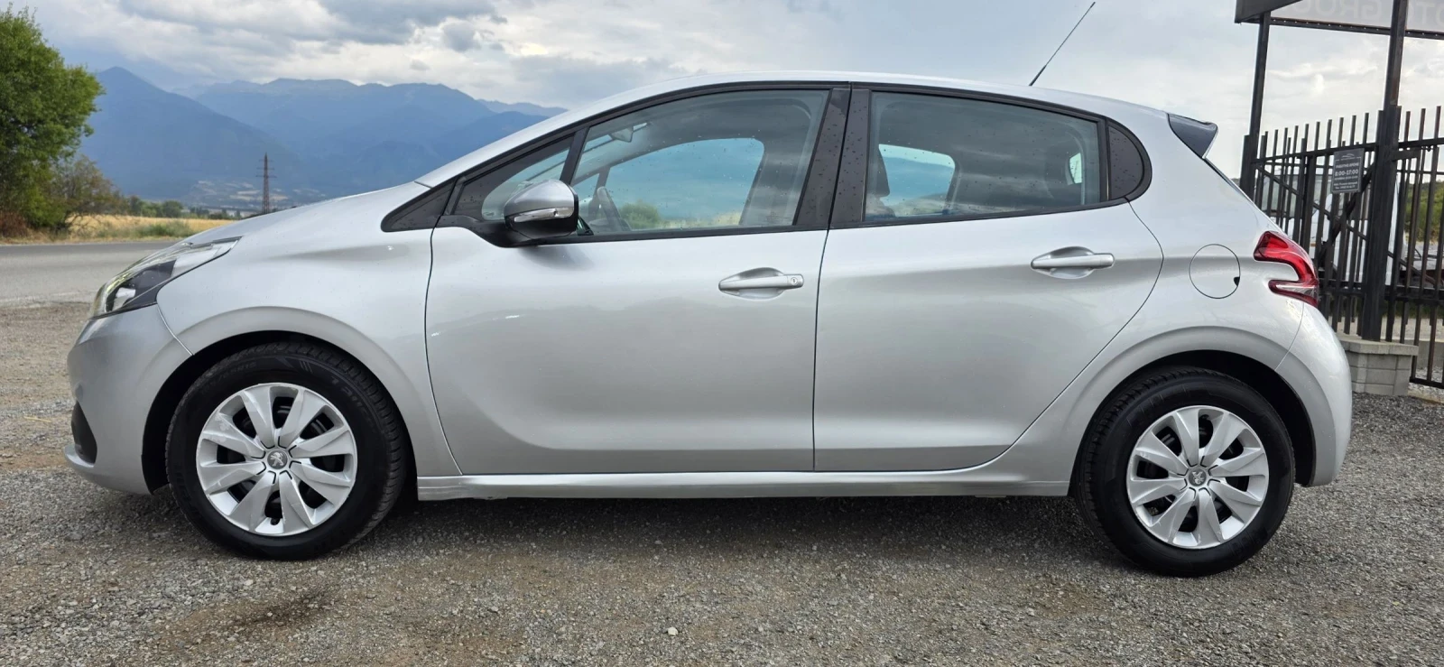 Peugeot 208 1.6 Blue Hdi-100hp - изображение 2