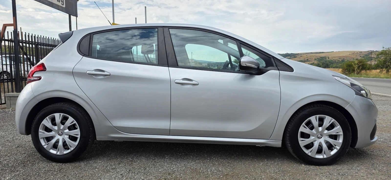 Peugeot 208 1.6 Blue Hdi-100hp - изображение 3