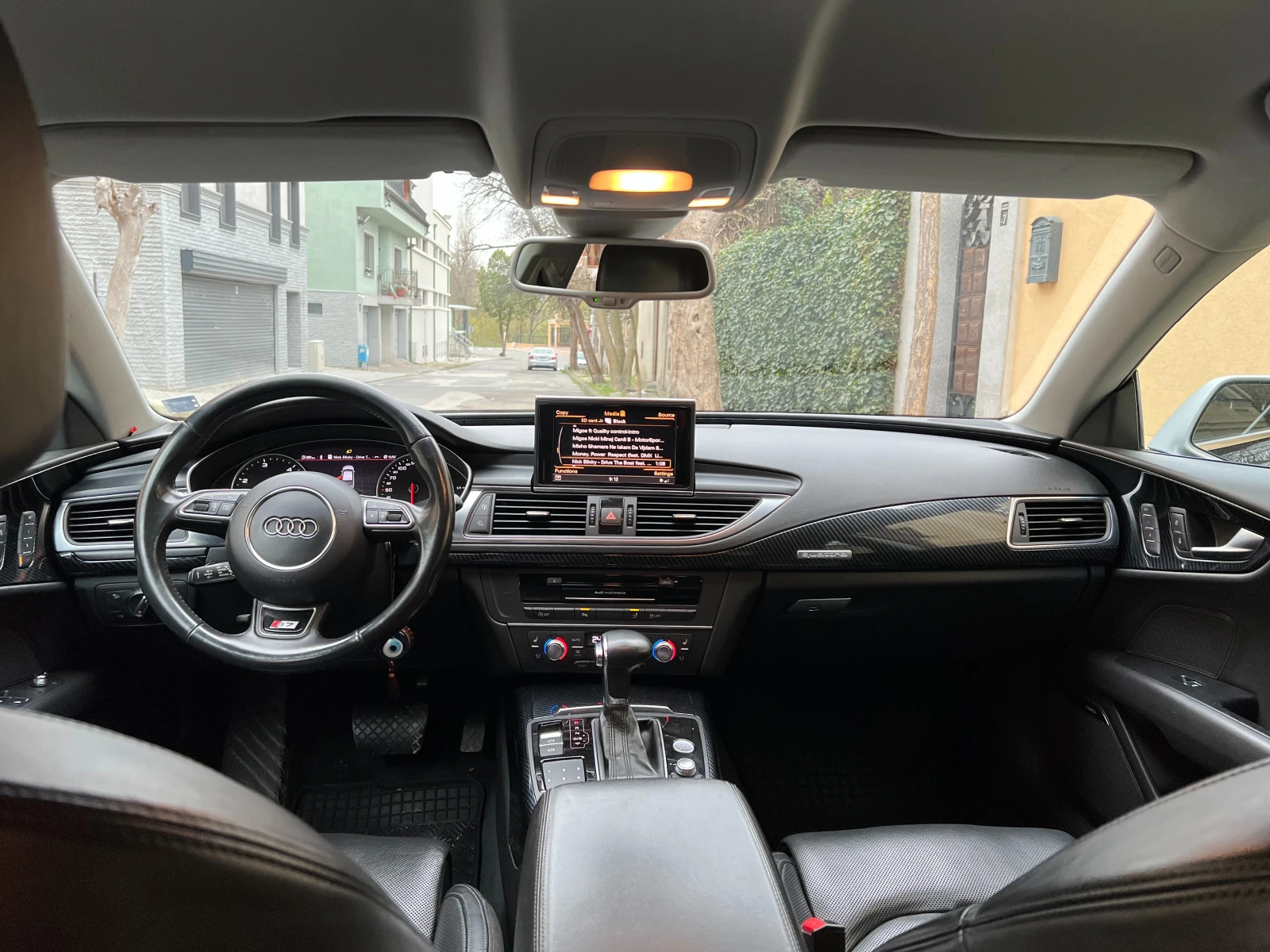 Audi A7 S-package* Distronik * camera * navi * massage | Mobile.bg   5