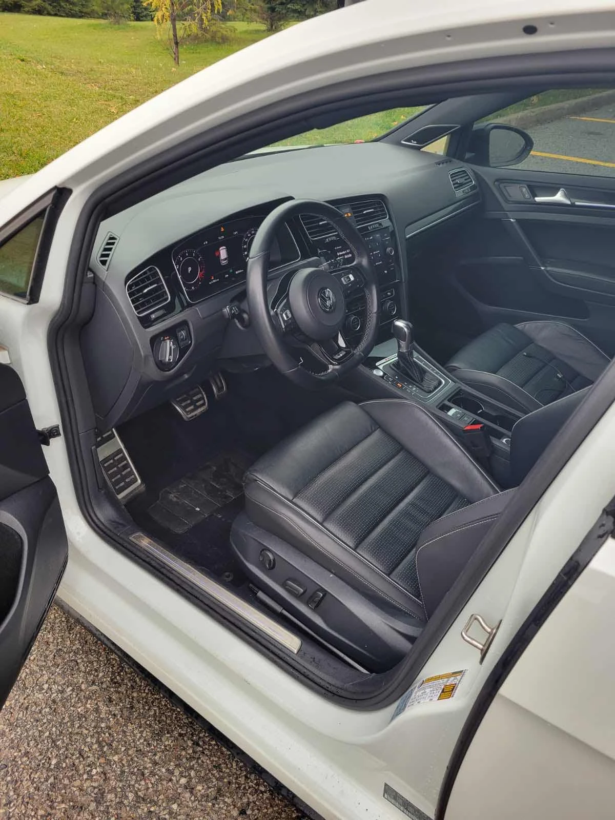 VW Golf * R* CARFAX * БЕЗ ПЪРВОНАЧАЛНА ВНОСКА - изображение 6