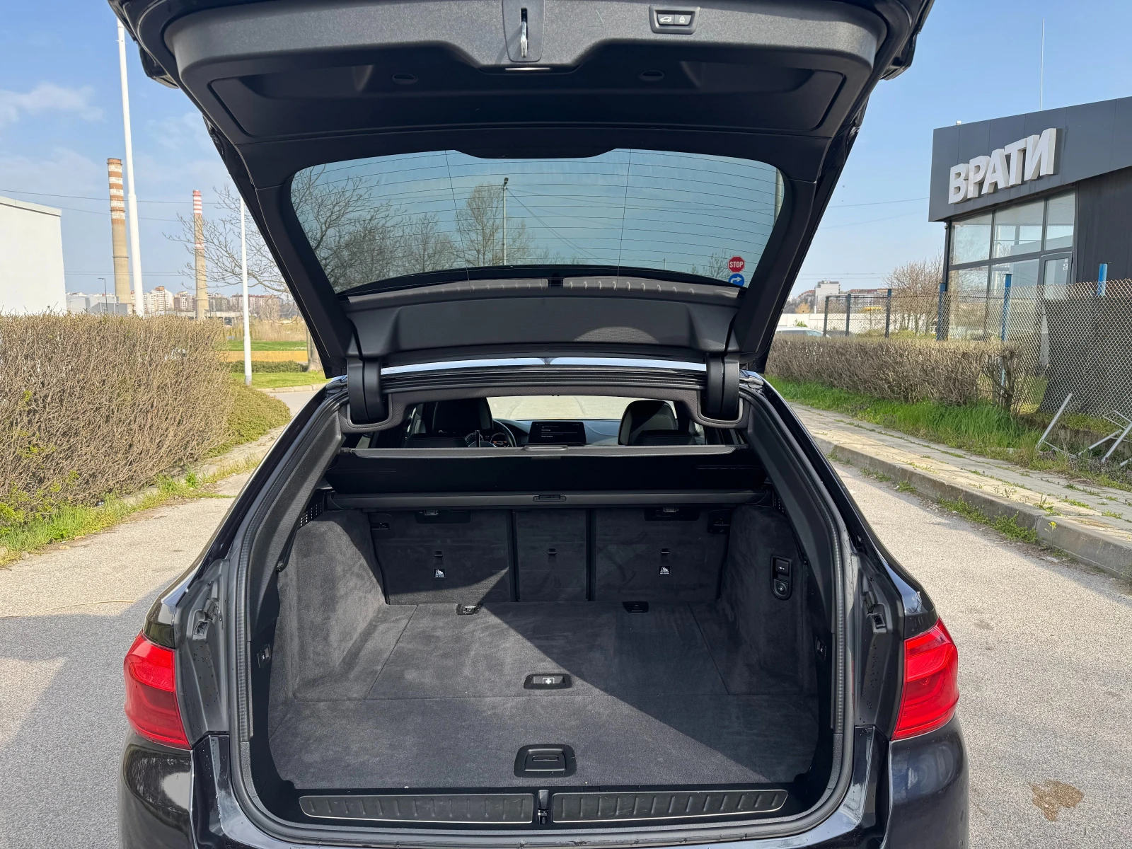 BMW 530 M-pack / X drive, снимка 9 - Автомобили и джипове - 54335945