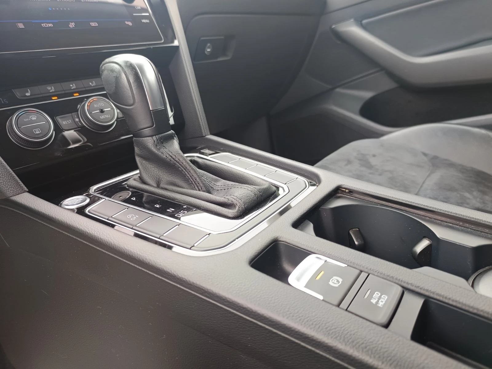 VW Arteon 2.0TSI/ 190к.с., снимка 15 - Автомобили и джипове - 54452803