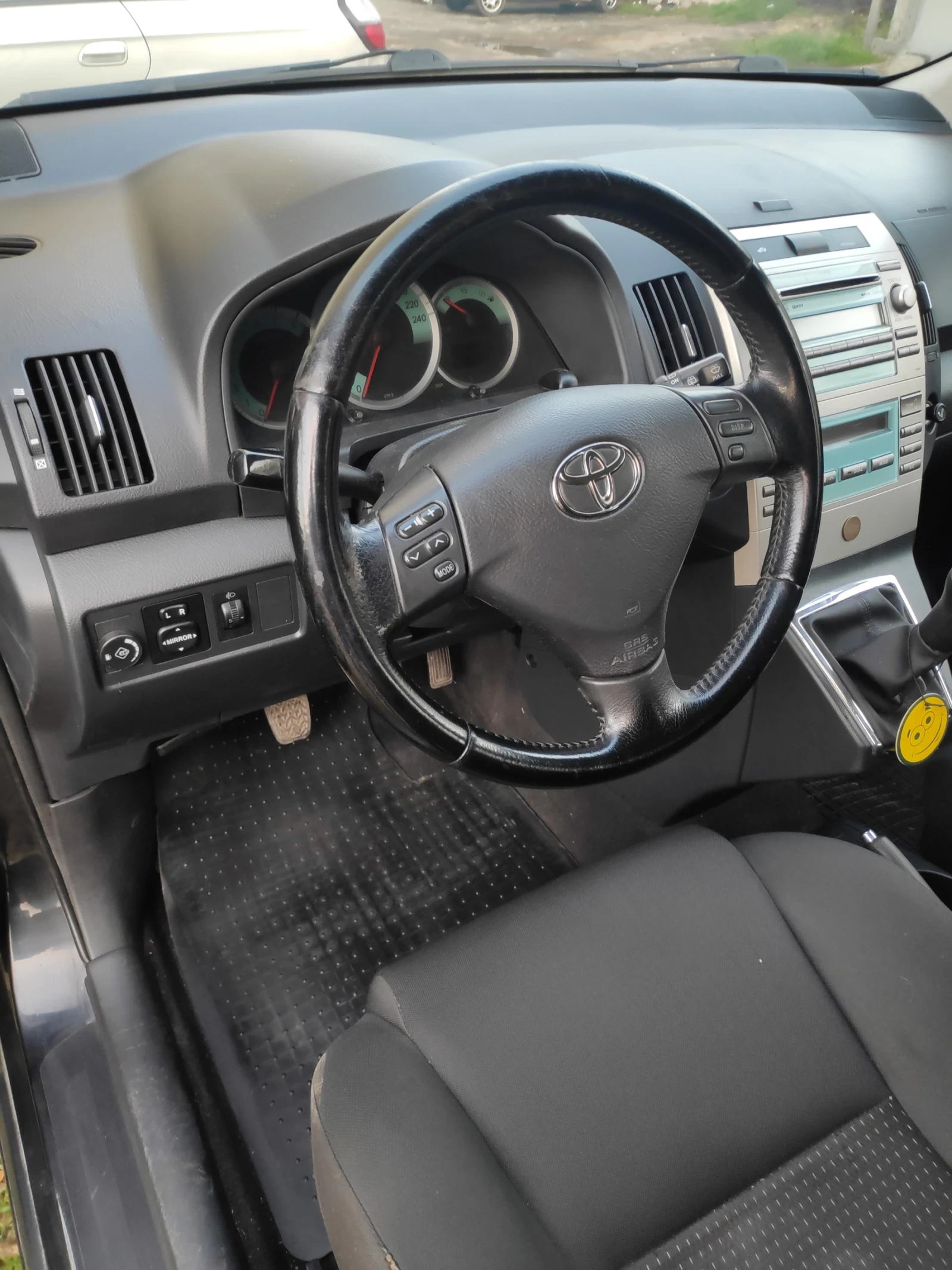 Toyota Corolla verso, снимка 5 - Автомобили и джипове - 54883268