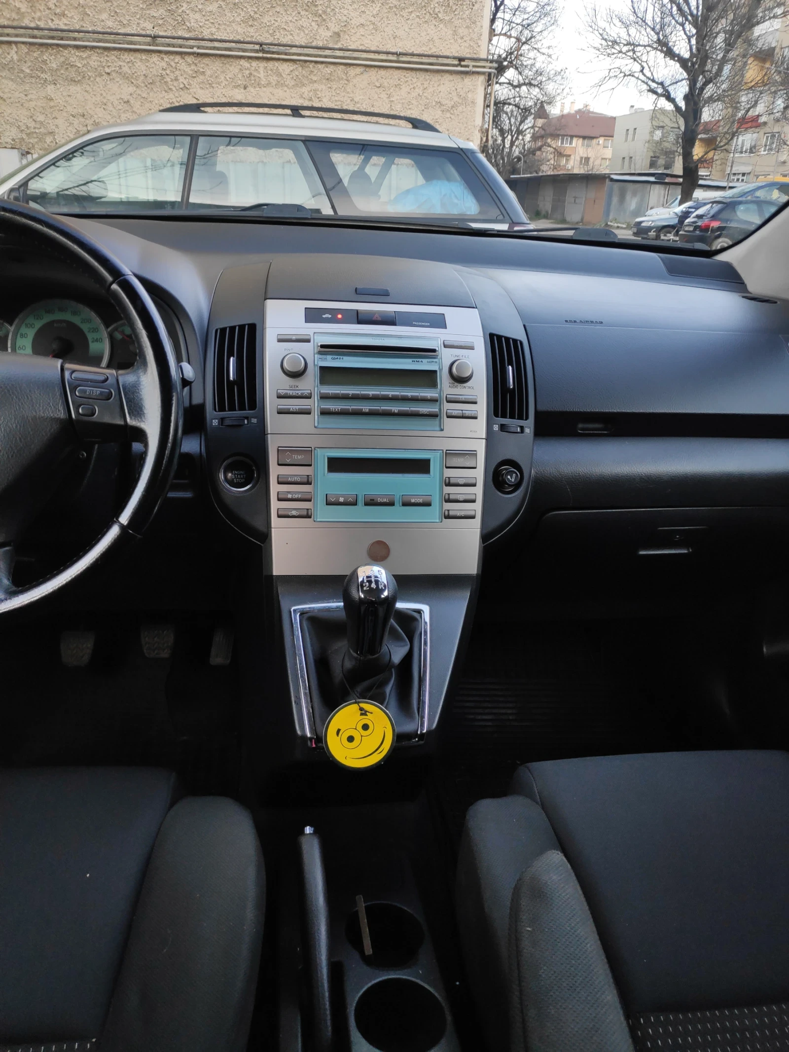 Toyota Corolla verso, снимка 4 - Автомобили и джипове - 54883268