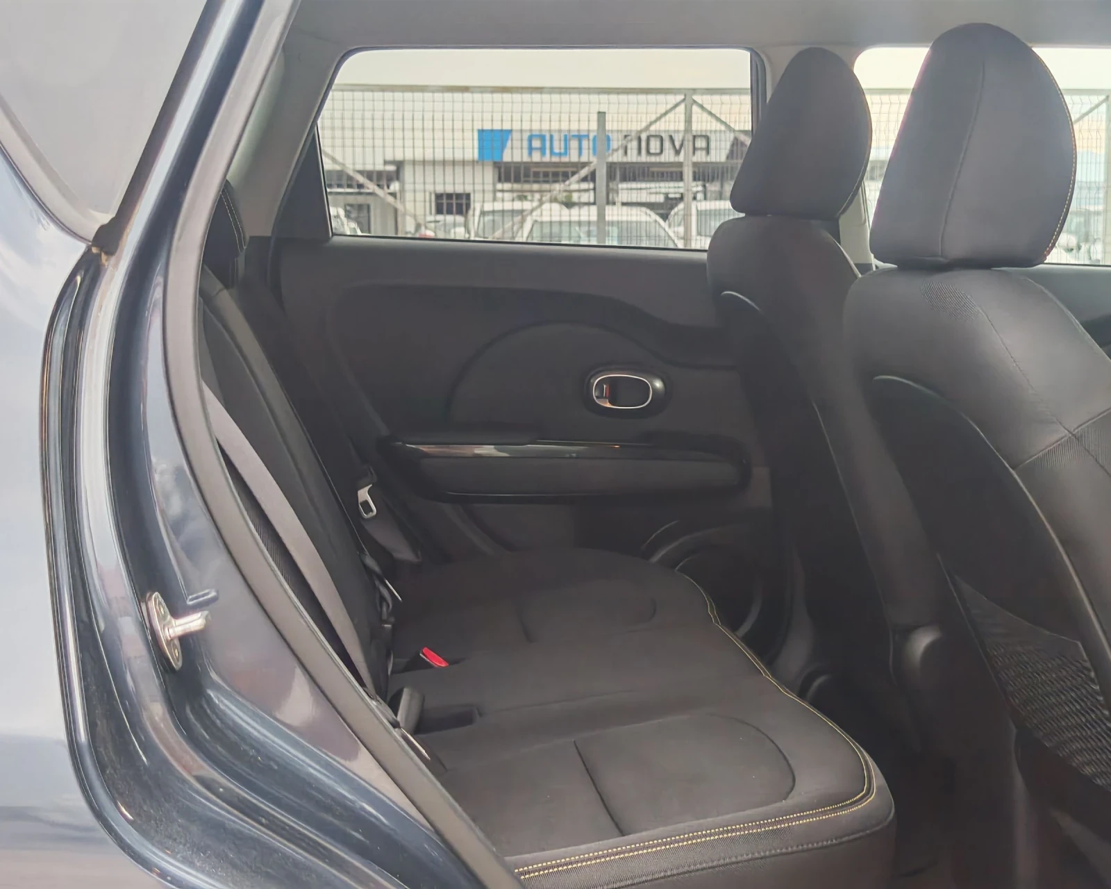 Kia Soul 1.6 128 К.С. ДИЗЕЛ! , снимка 12 - Автомобили и джипове - 55125446