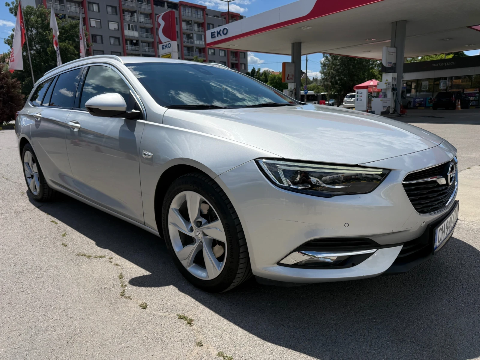 Opel Insignia 2.0/4x4/FULL/CH/210hp, снимка 2 - Автомобили и джипове - 55279509