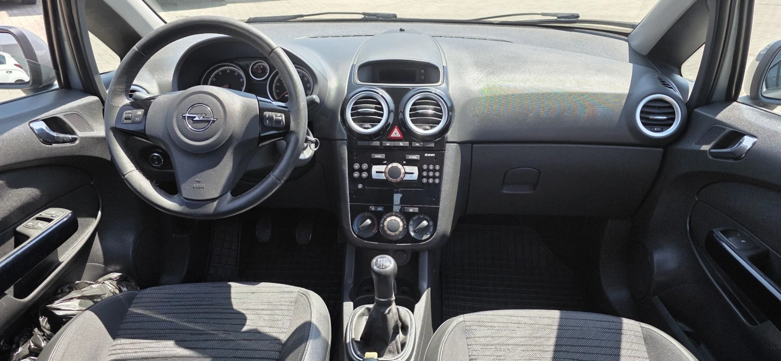 Opel Corsa 1.2GPL-85 GAZ, снимка 8 - Автомобили и джипове - 55330859