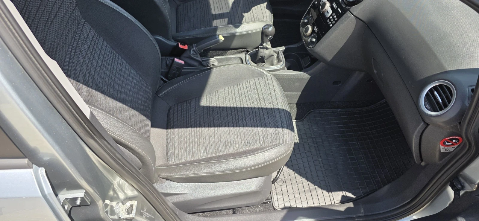 Opel Corsa 1.2GPL-85 GAZ, снимка 9 - Автомобили и джипове - 55330859