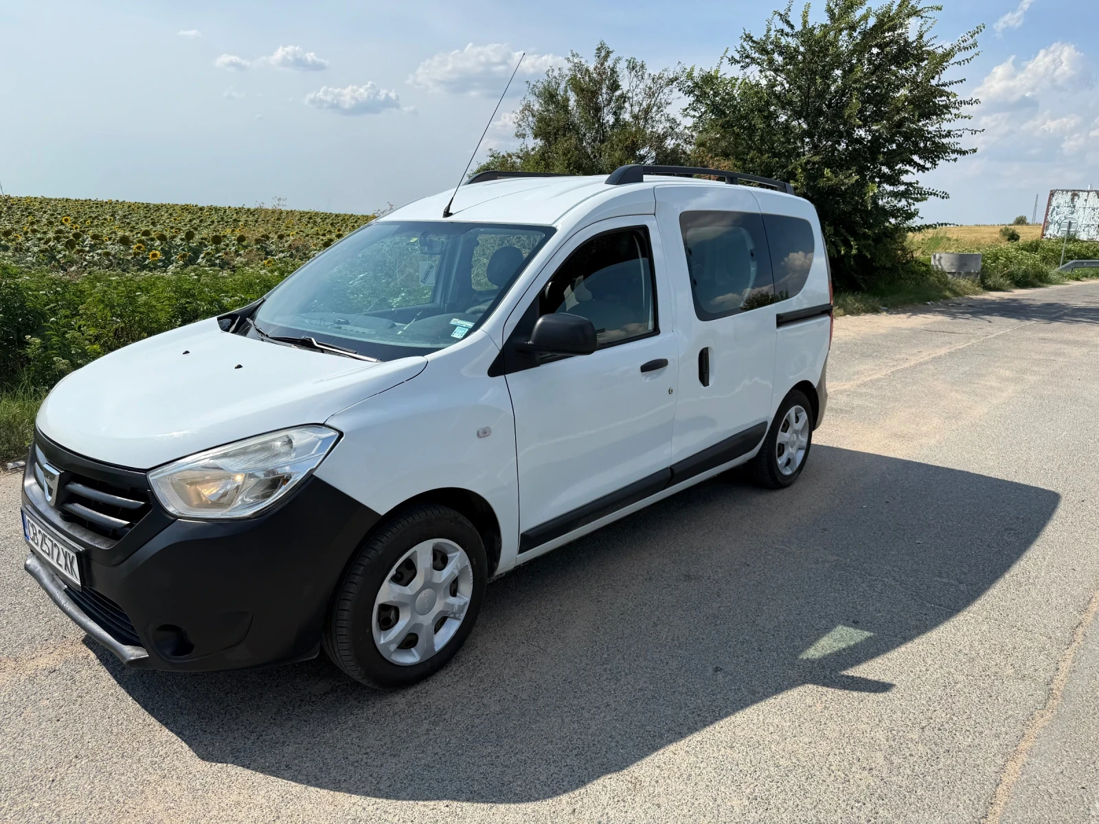 Dacia Dokker 1.6 85 lpg, снимка 6 - Автомобили и джипове - 55378023