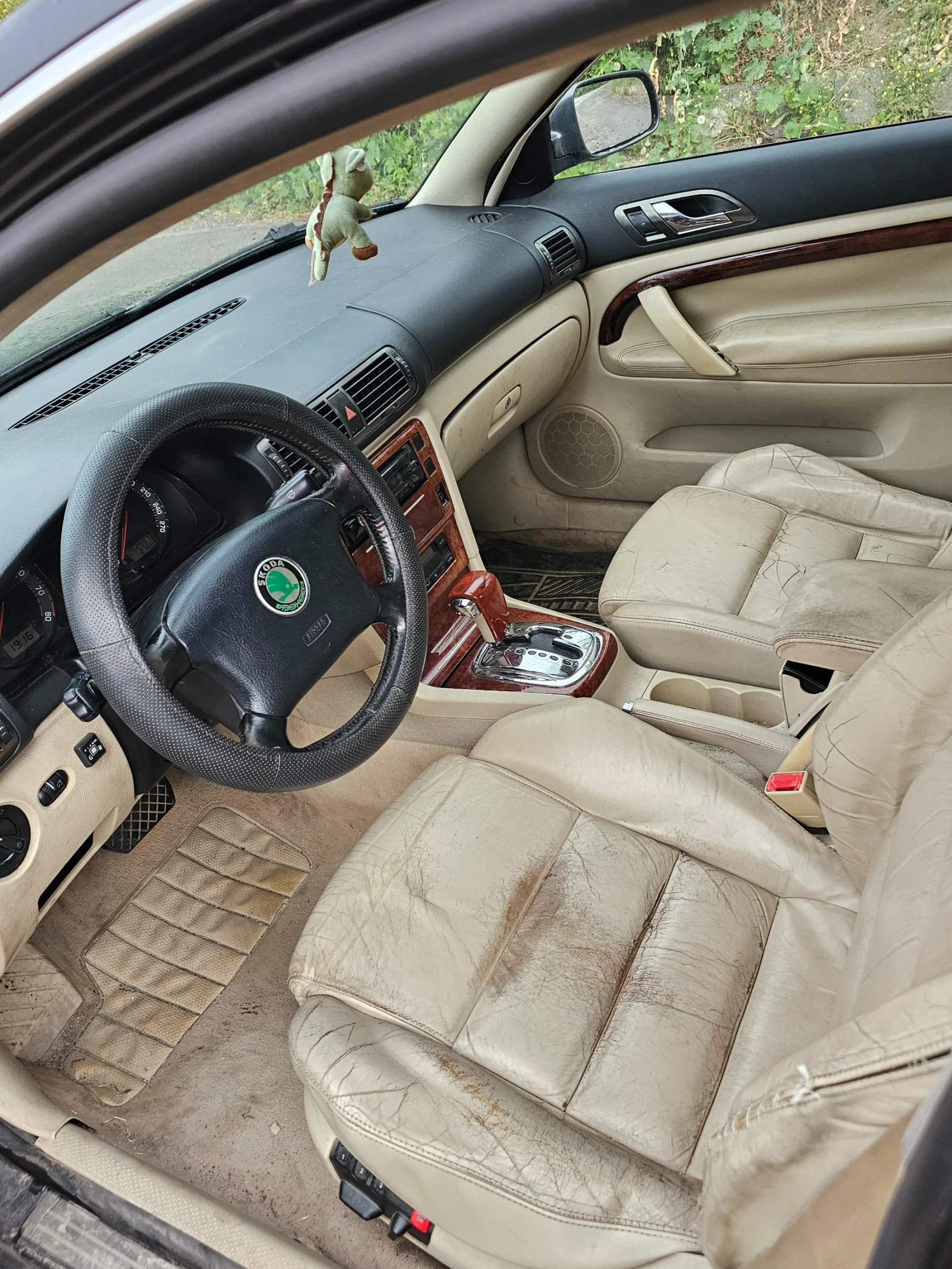 Skoda Superb 2800, снимка 5 - Автомобили и джипове - 55598238