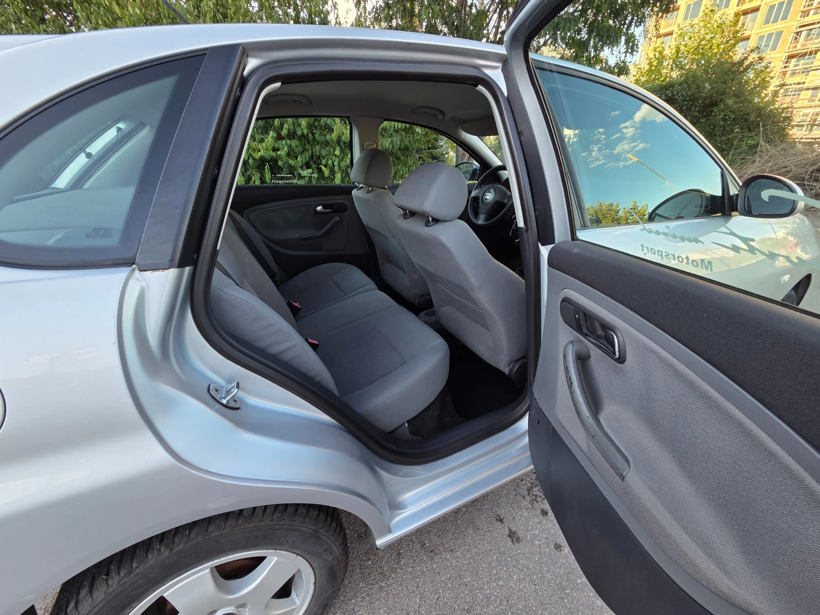 Seat Ibiza 1.4 16V, снимка 14 - Автомобили и джипове - 55730510