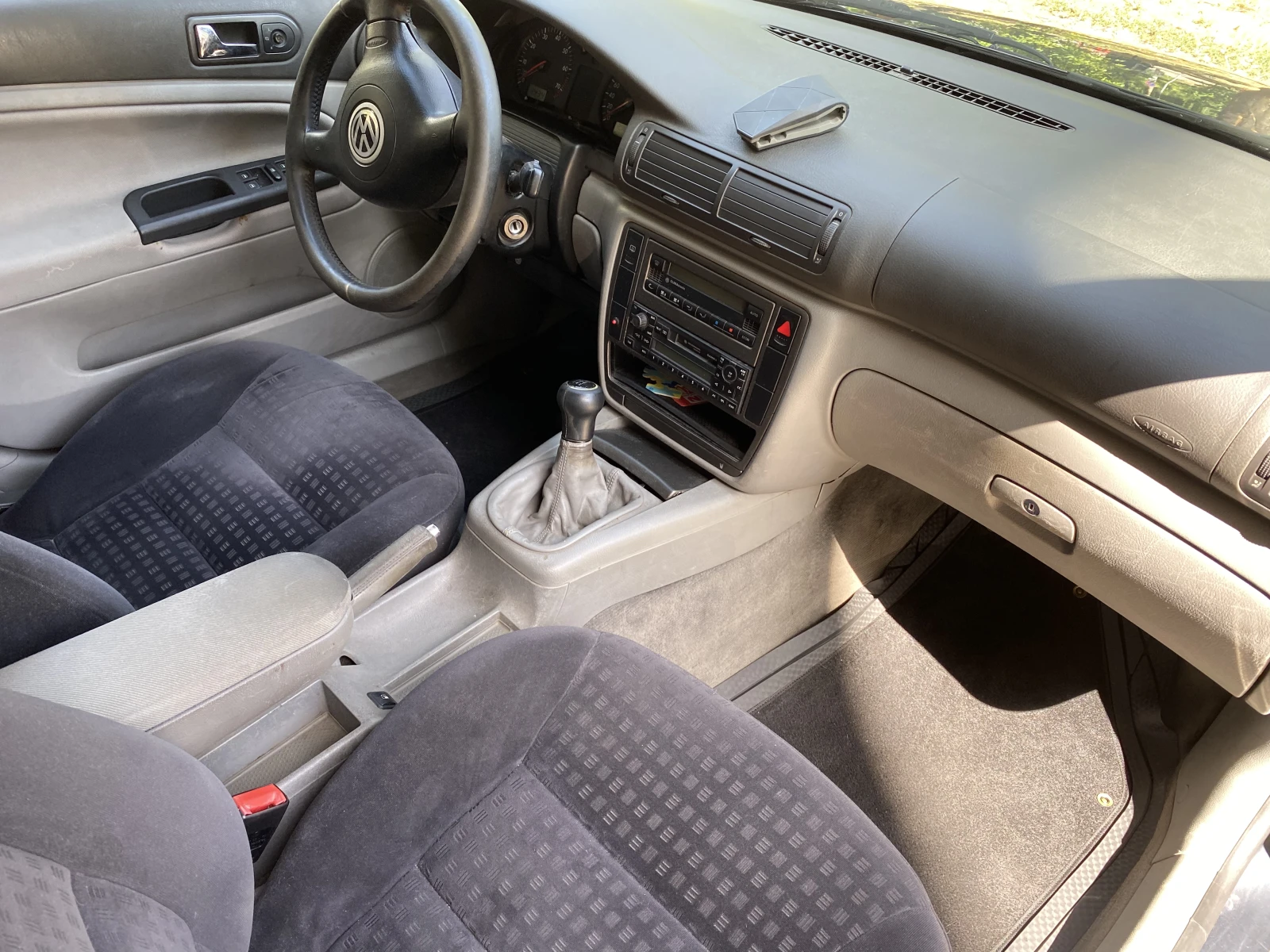VW Passat 1.8t, снимка 4 - Автомобили и джипове - 55879246