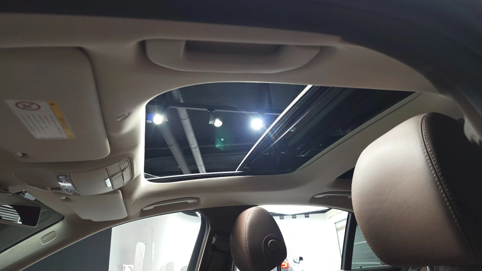 Mercedes-Benz E 300 2.0 4MATIC Exclusive, снимка 14 - Автомобили и джипове - 56085288