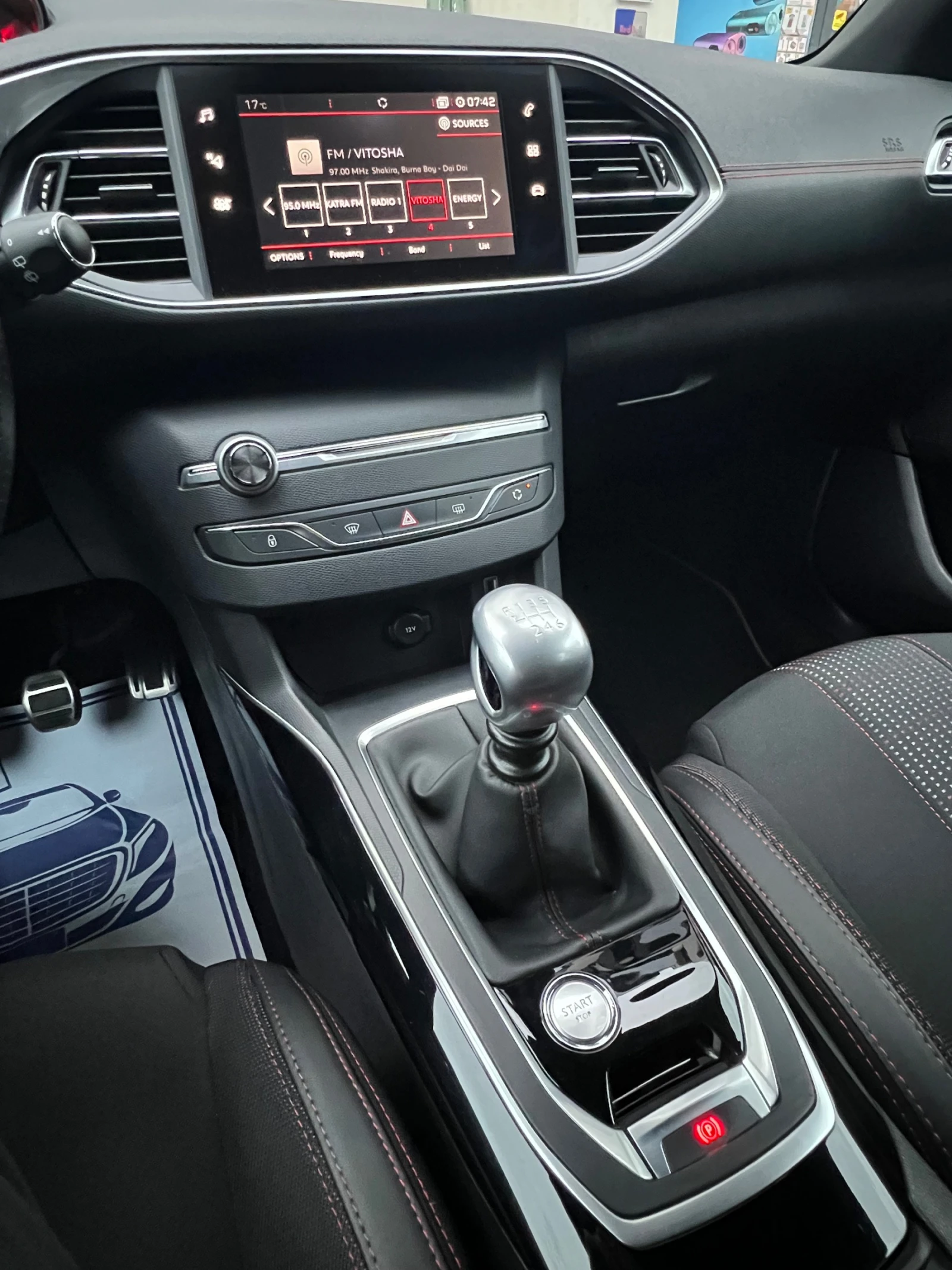 Peugeot 308 1.5 HDI 131к.с. GT-Line LED, снимка 13 - Автомобили и джипове - 56233786