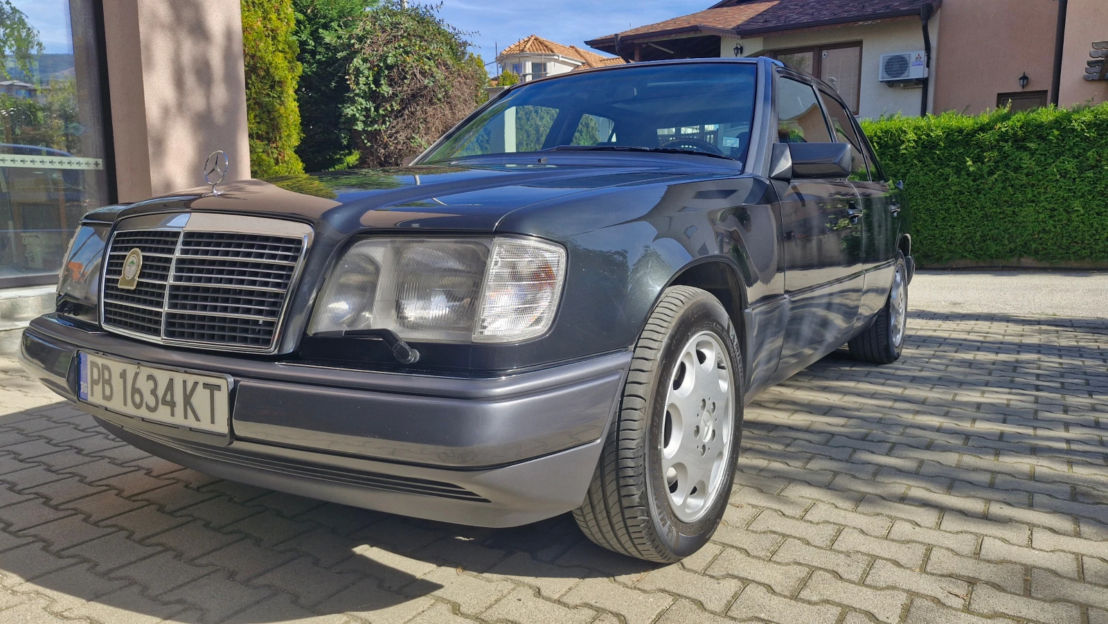 Mercedes-Benz 124 400E / E420