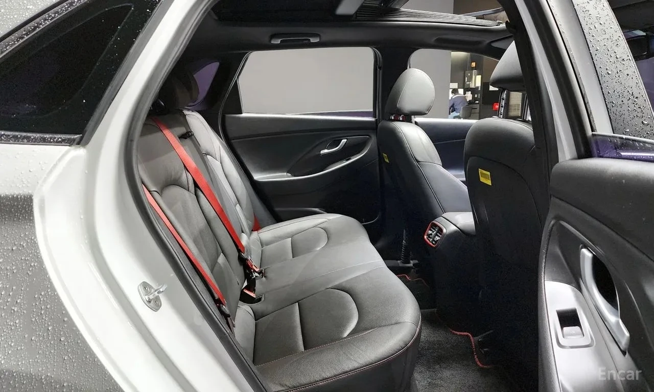 Hyundai I30 * 1.6 Turbo * , снимка 12 - Автомобили и джипове - 56726438