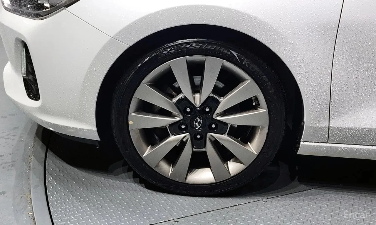 Hyundai I30 * 1.6 Turbo * , снимка 5 - Автомобили и джипове - 56726438