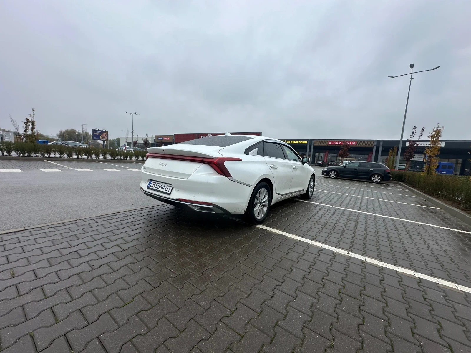 Kia K8 3.5 LPi, снимка 3 - Автомобили и джипове - 56737638