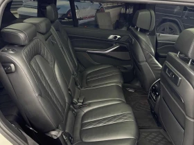 BMW X7 40i xDrive / M пакет / Панорама / 7 места, снимка 12