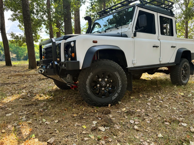Land Rover Defender 110 Crew Cab Pick Up, снимка 5 - Автомобили и джипове - 52531326