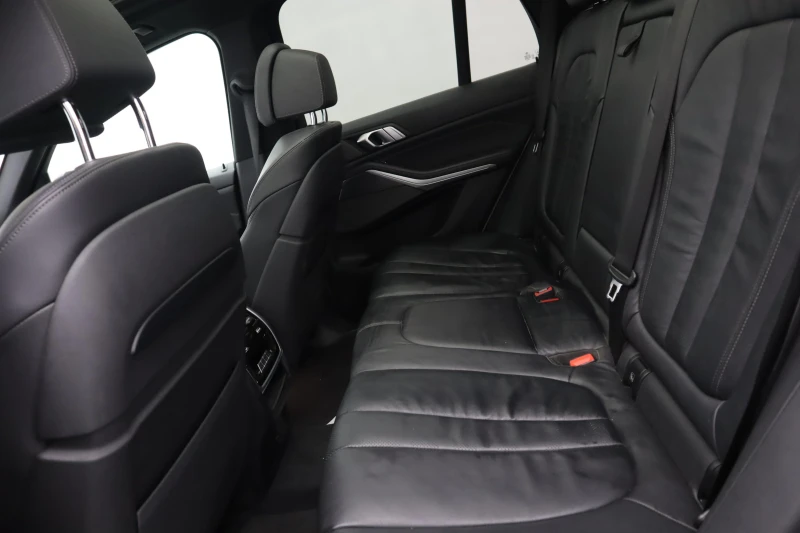 BMW X5 xDrive 30d / M-Pack / Harman/Kardon / 360 / , снимка 12 - Автомобили и джипове - 52146515