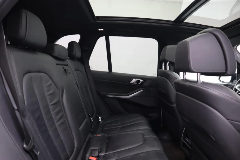 BMW X5 xDrive 30d / M-Pack / Harman/Kardon / 360 / , снимка 11 - Автомобили и джипове - 52146515