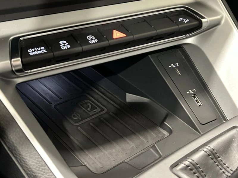 Audi Q3 * Quattro* * 45TFSI* АвтоКредит* (ЦЕНА ДО БГ), снимка 12 - Автомобили и джипове - 52785702