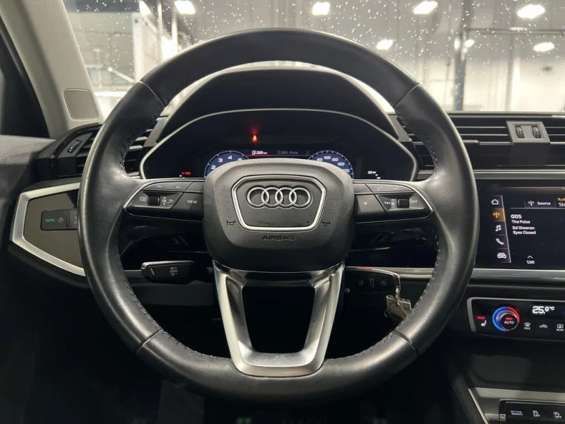 Audi Q3 * Quattro* * 45TFSI* АвтоКредит* (ЦЕНА ДО БГ), снимка 13 - Автомобили и джипове - 52785702