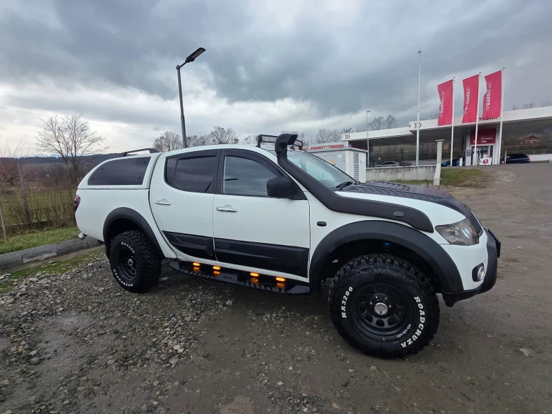 Mitsubishi L200, снимка 7 - Автомобили и джипове - 53456342