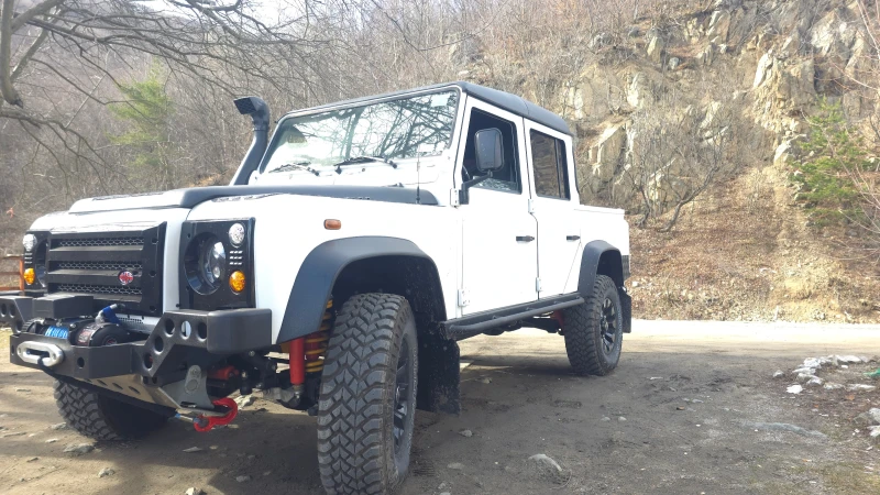 Land Rover Defender 110 Crew Cab Pick Up - 112999 лв. - 17048181 1