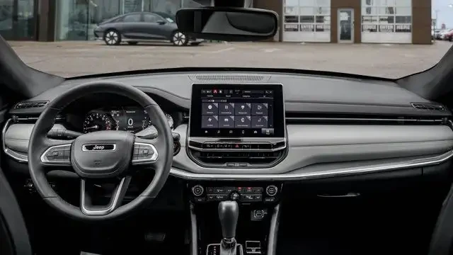 Jeep Compass * Limited 4x4 * CARFAX* ОПЦИЯ ЗА ФИНАНСИРАНЕ*  - изображение 9