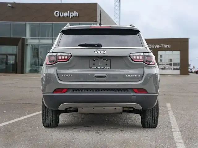 Jeep Compass * Limited 4x4 * CARFAX* ОПЦИЯ ЗА ФИНАНСИРАНЕ*  - изображение 6