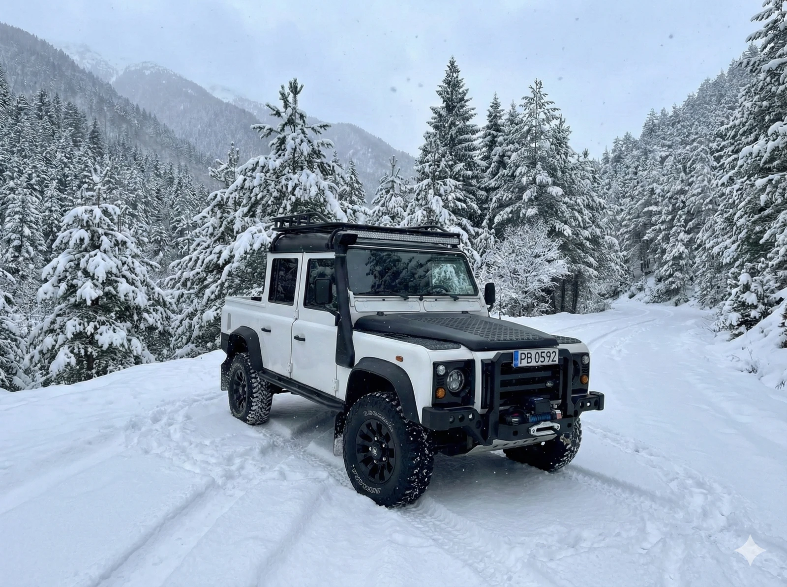 Land Rover Defender 110 Crew Cab Pick Up - изображение 5