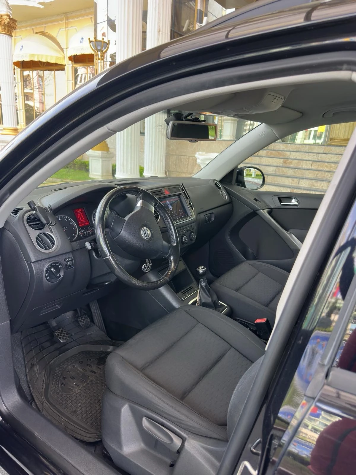VW Tiguan  - изображение 7