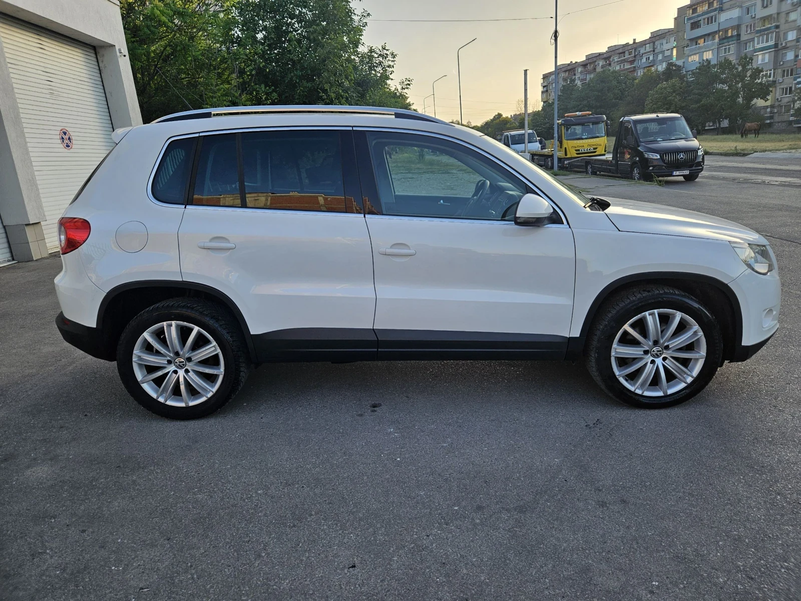 VW Tiguan 2.0TDI/4х4/ЕВРО 5А/НАВИГАЦИЯ/КЛИМАТРОНИК - изображение 4