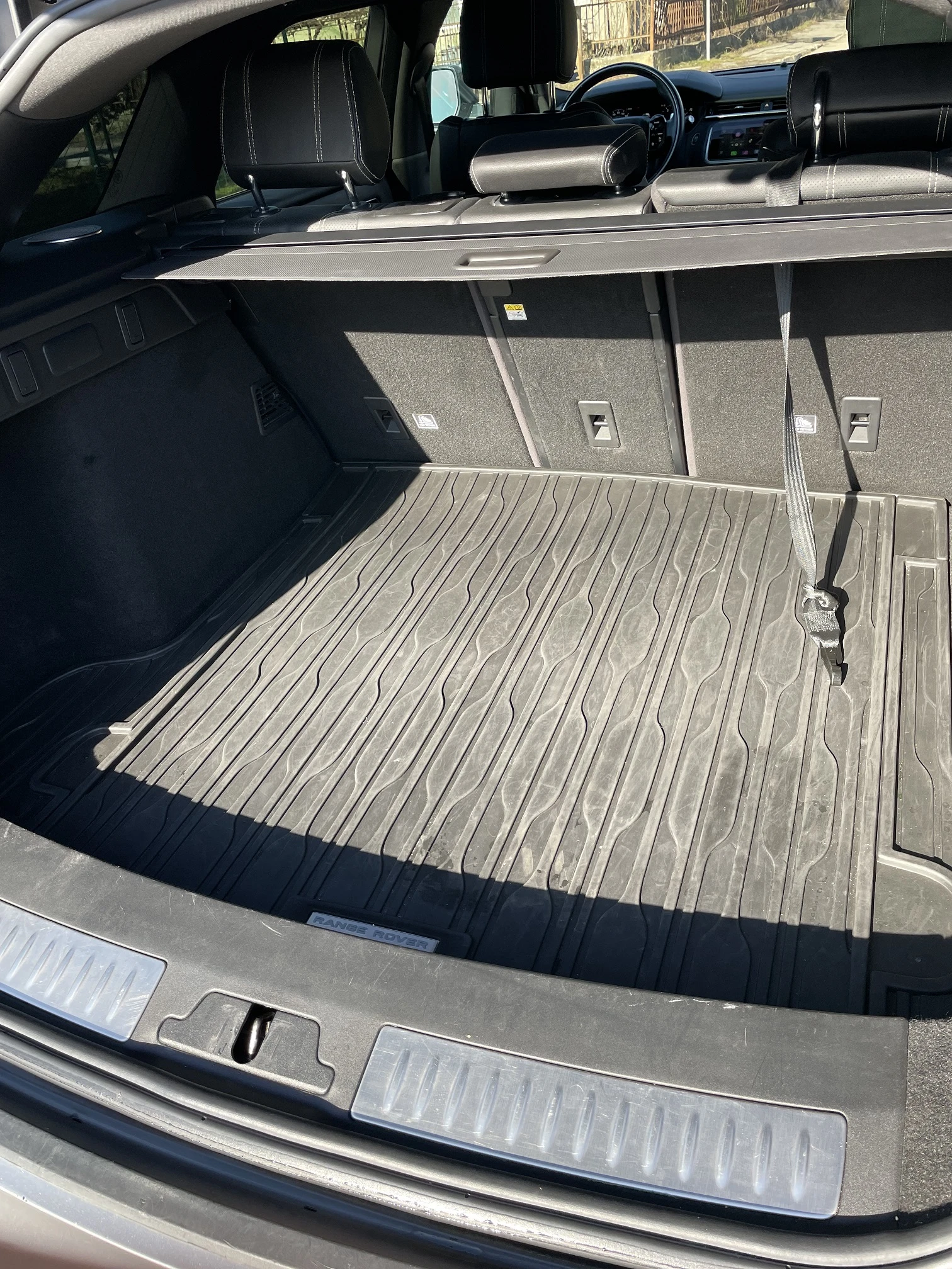 Land Rover Range Rover Velar R-Dynamic, снимка 15 - Автомобили и джипове - 53707654